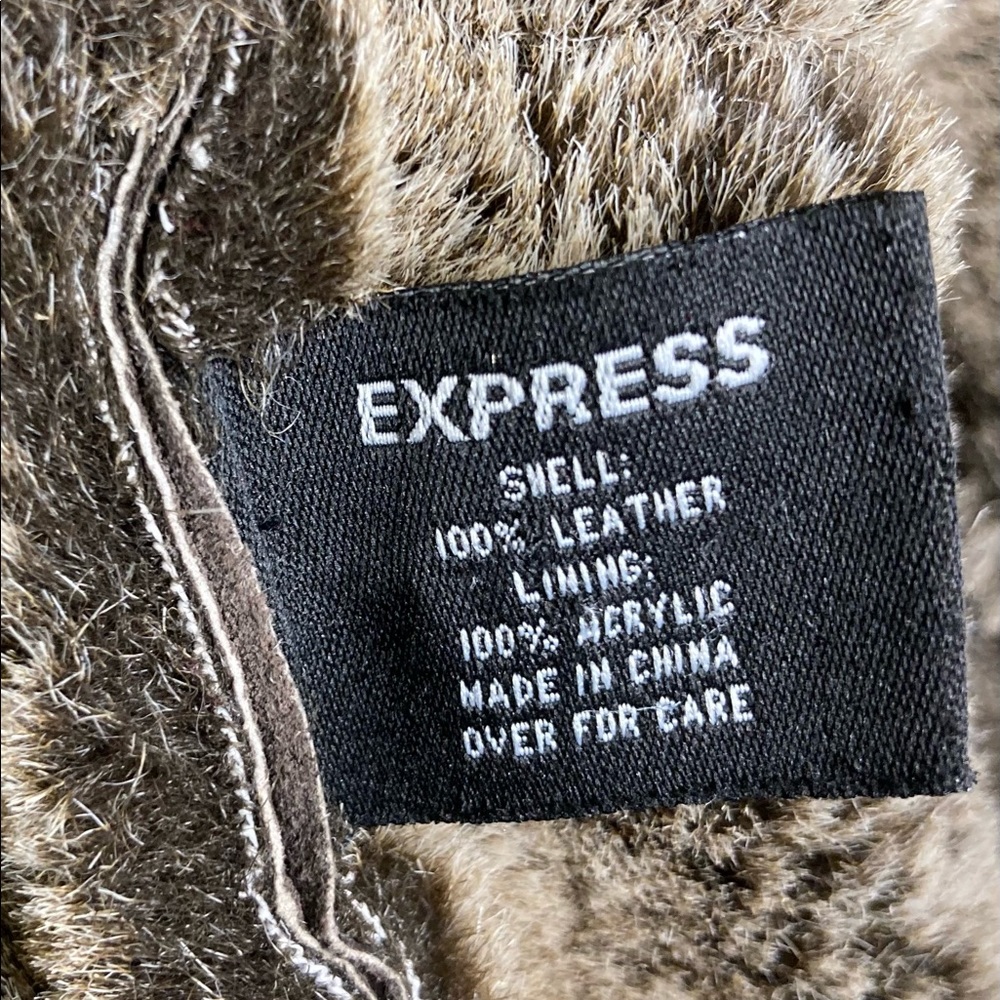 Express-Genuine Leather Womans Trenchcoat. - Picture 7 of 8